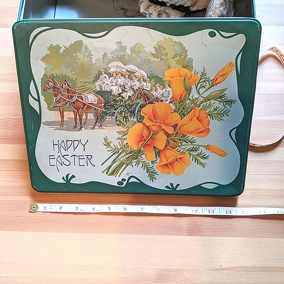 Vintage tin Easter basket bread box box Decor - Picture 8 of 16